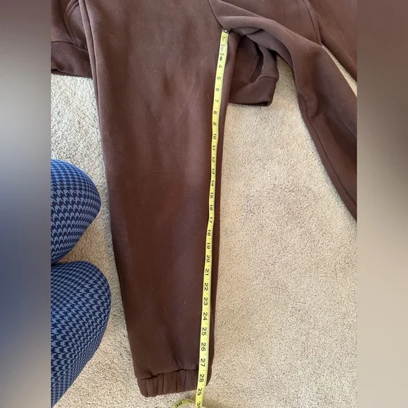 Comfrt Brown Hoodie and Sweatpants Set - size M - Picture 16 of 16